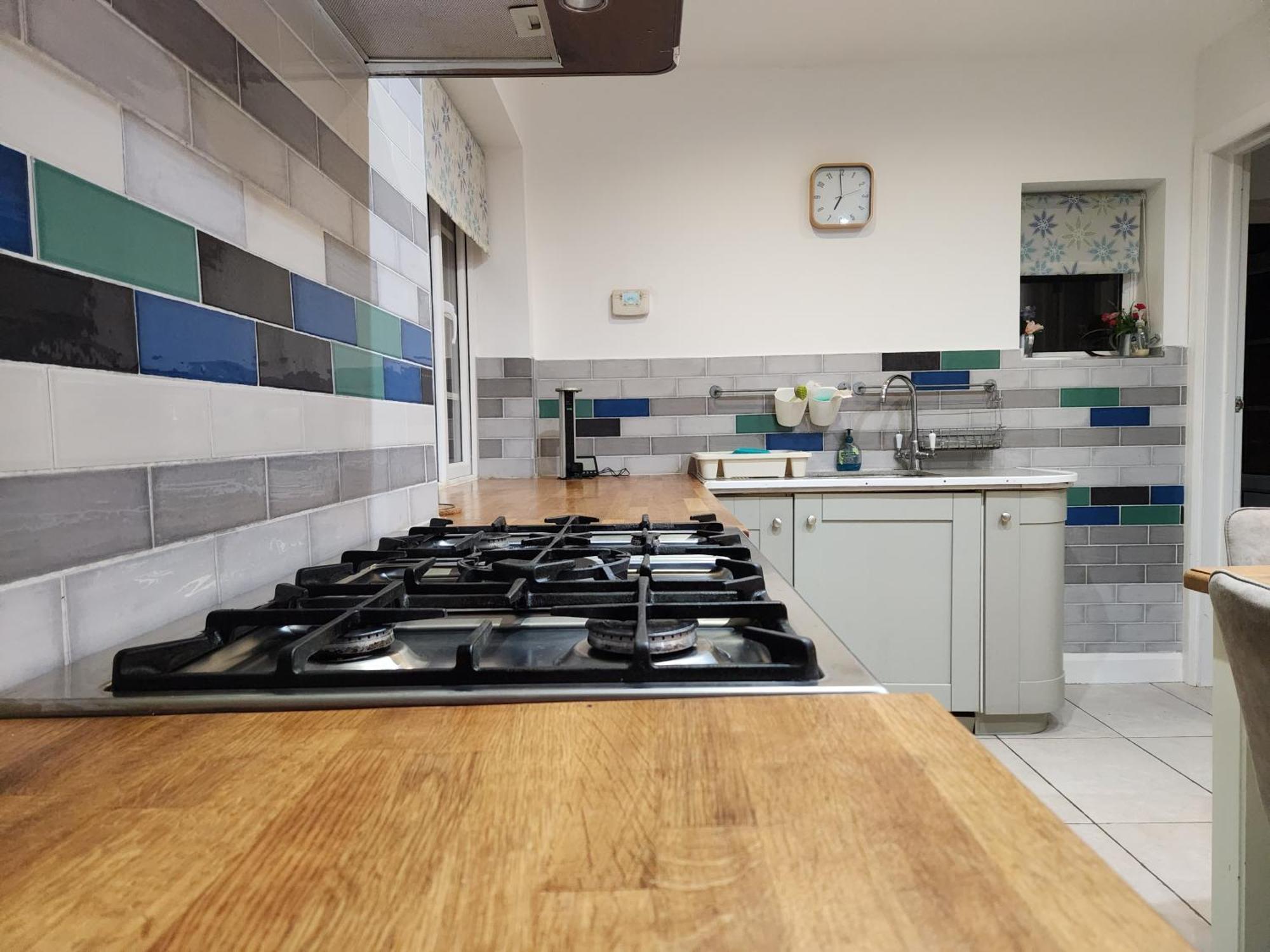 Elmdon House With 4 Spacious Bedrooms To Choose برمنغهام المظهر الخارجي الصورة