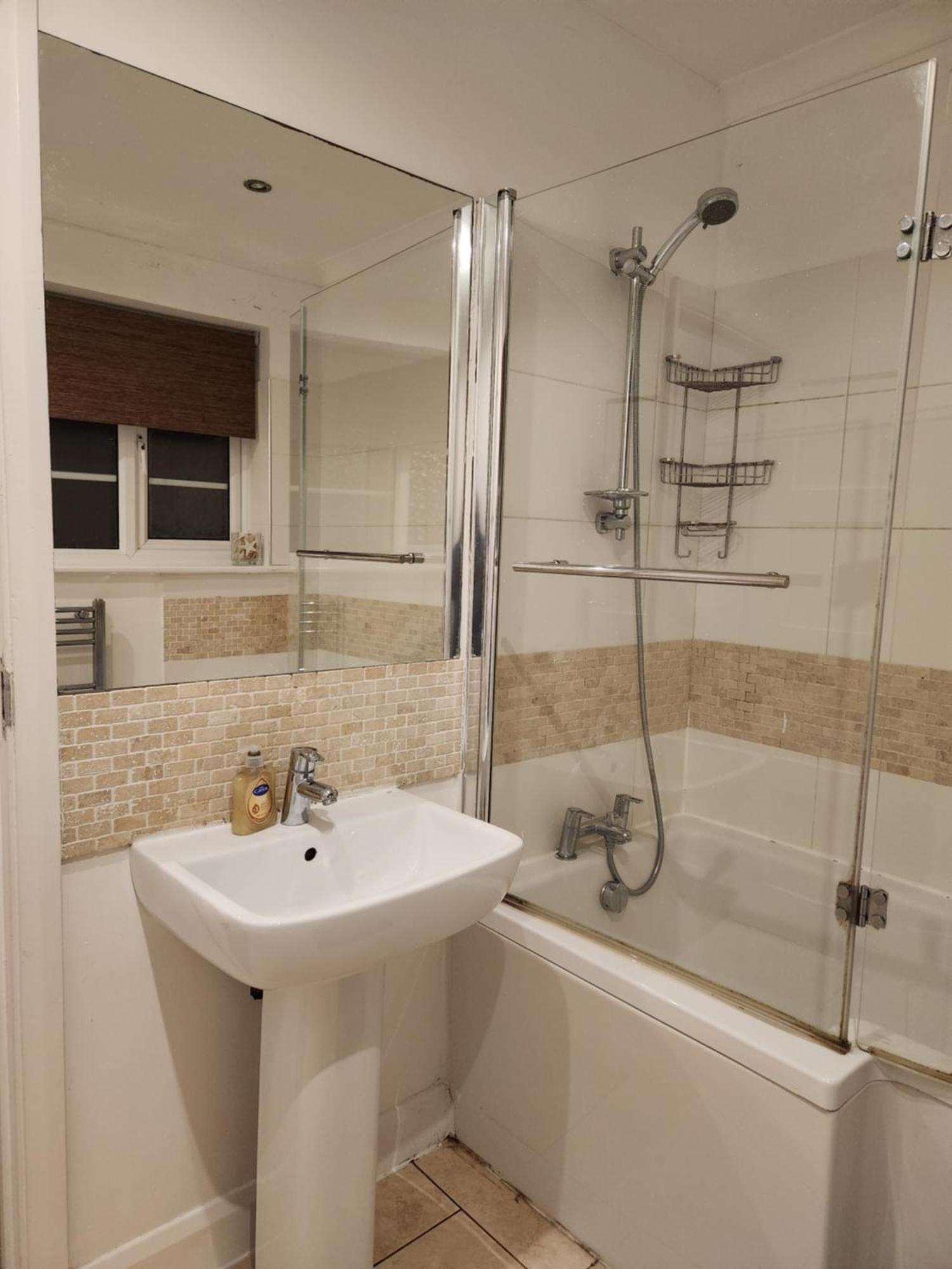 Elmdon House With 4 Spacious Bedrooms To Choose برمنغهام المظهر الخارجي الصورة