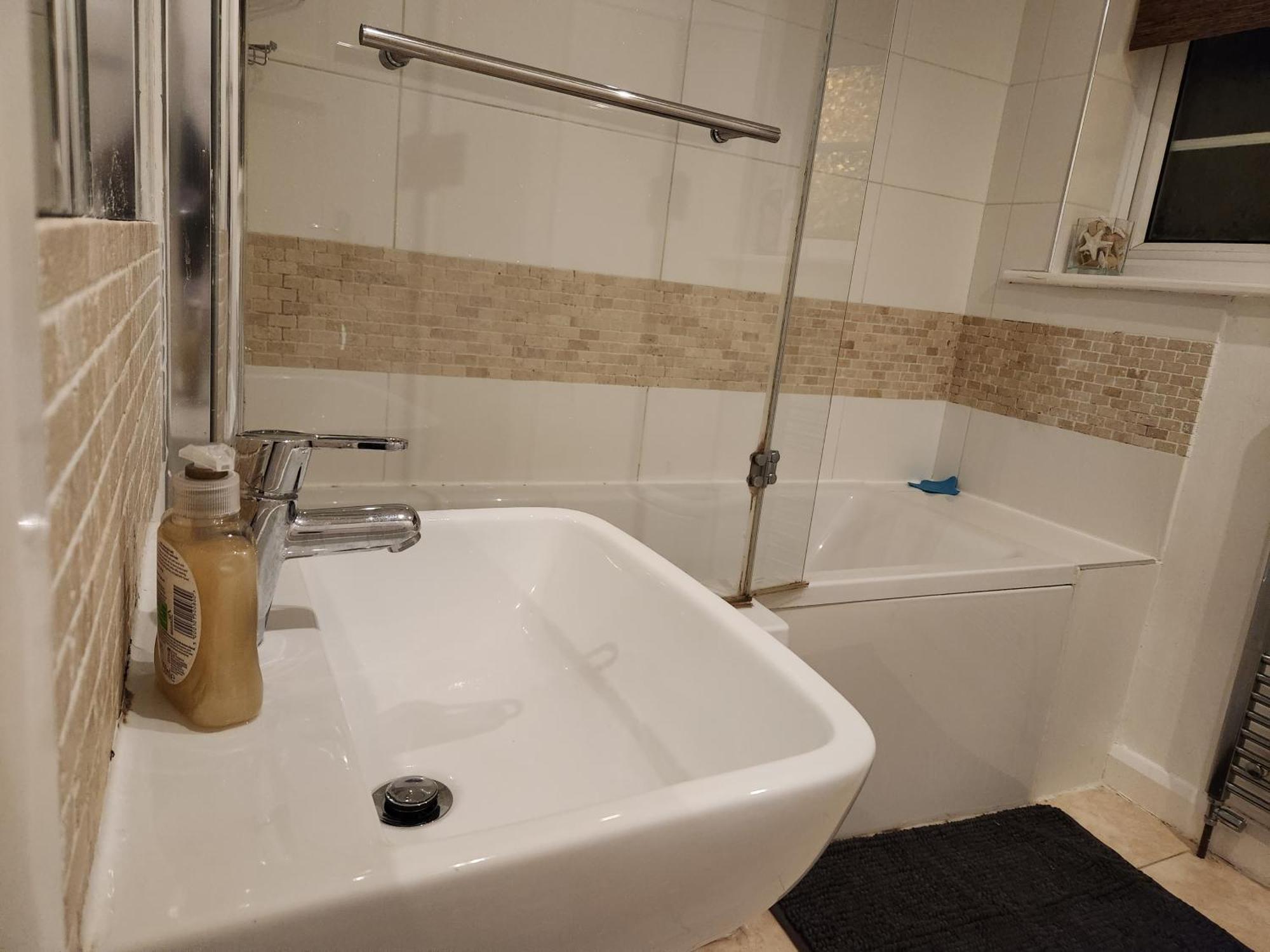 Elmdon House With 4 Spacious Bedrooms To Choose برمنغهام المظهر الخارجي الصورة